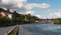 Zitadelle von Namur aus der Ferne.